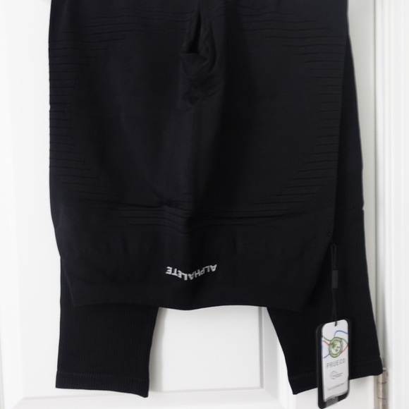 Alphalete Pants & Jumpsuits Alphalete Black Ozone Leggings Poshmark